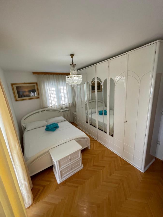 Zajim Apartment Umag Bagian luar foto